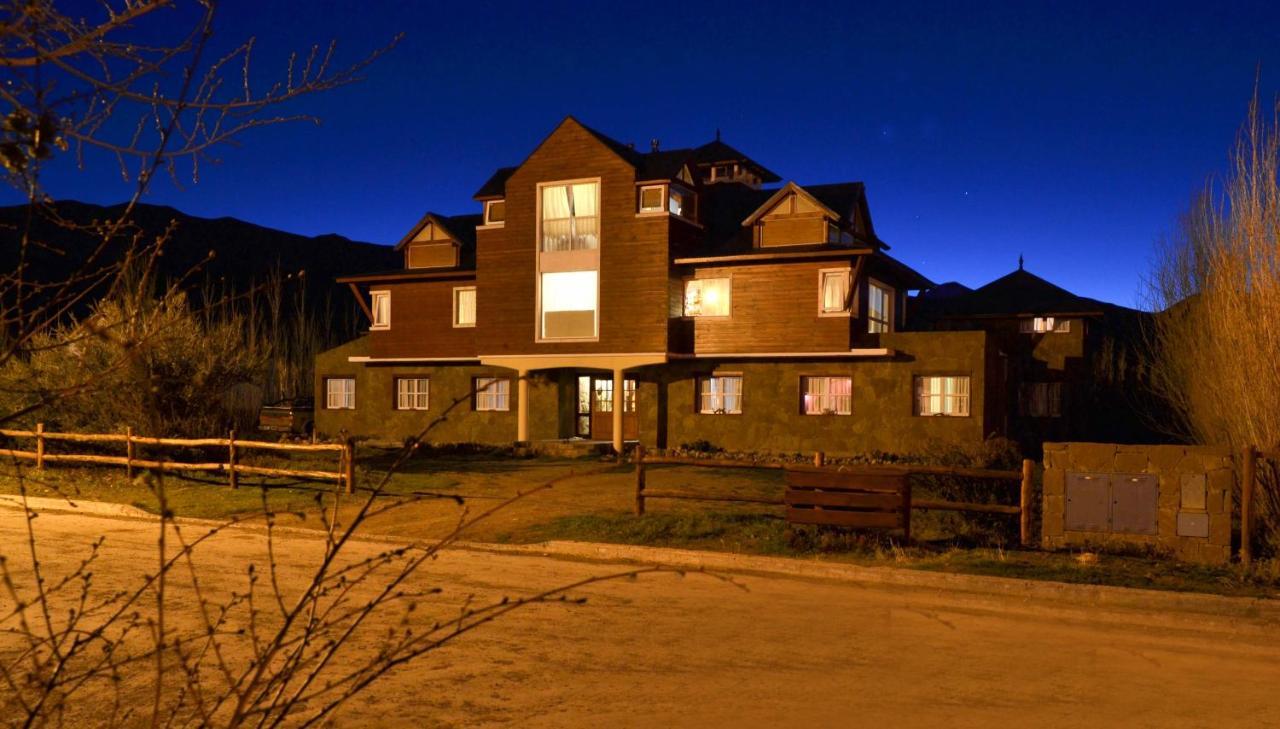 Rio Tarde Casa Patagonica Hotel Lago Posadas Exterior photo